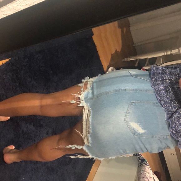 jean skirt - Picture 3 of 3